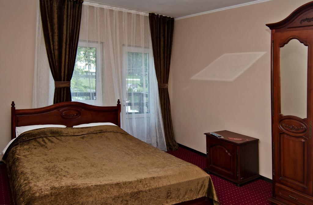 Hotel Stupari à Shayan Chambre photo